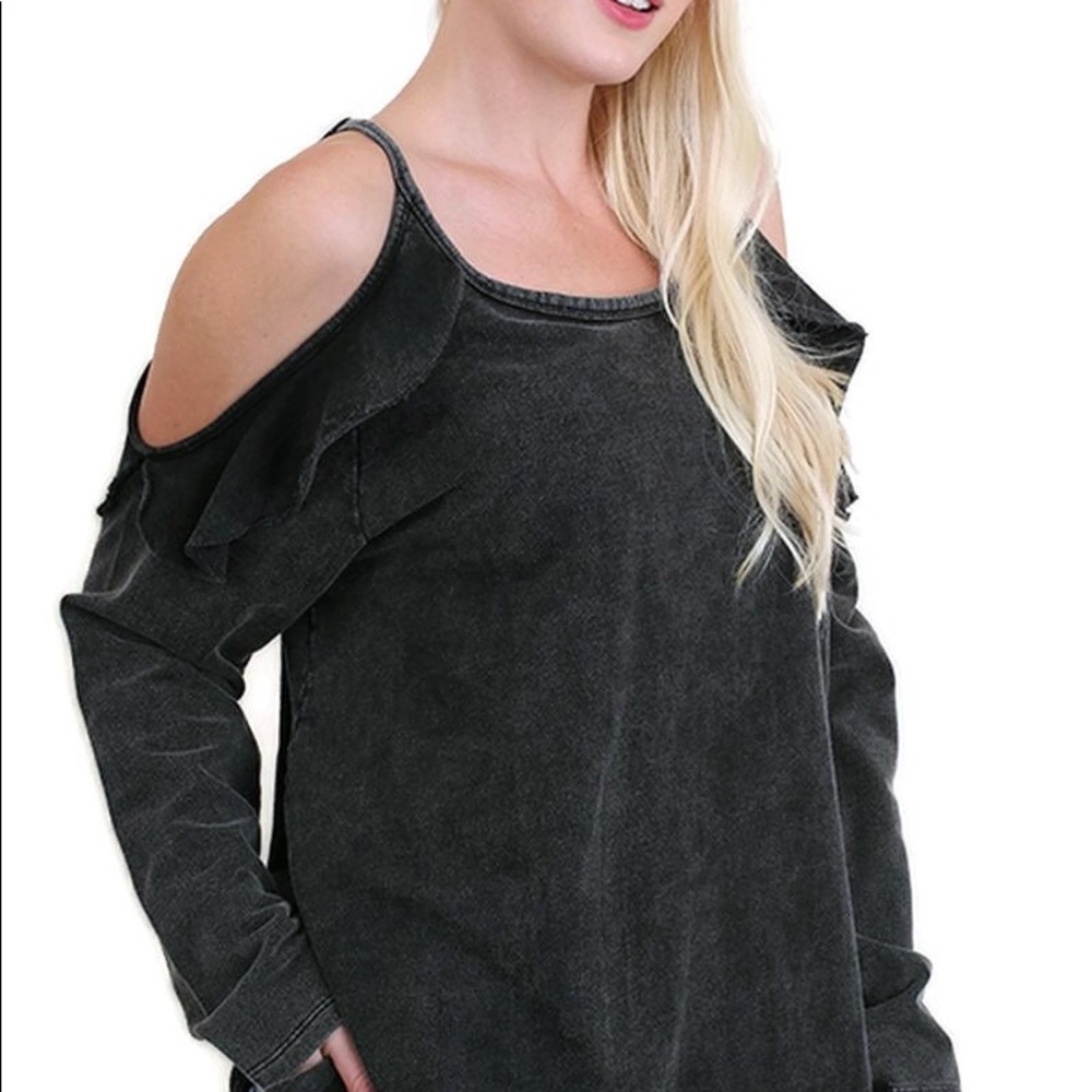 Umgee Ruffled Garment Dyed Top, Ash - Picture 2 of 3